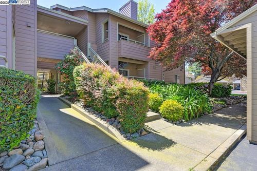 apt-84-11150 Trinity River Dr, Rancho Cordova, CA, 95670-2965 | Card Image