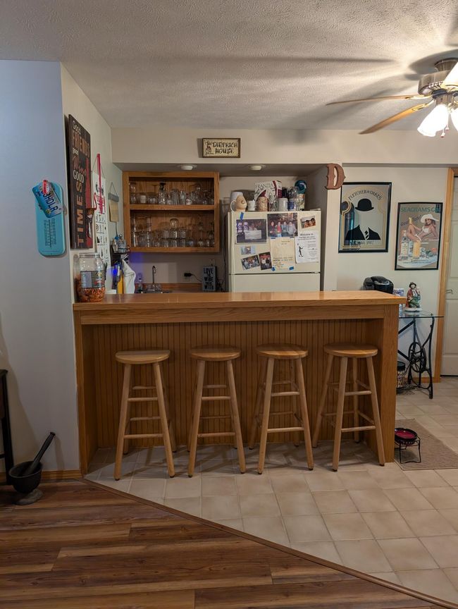 Bar | Image 38