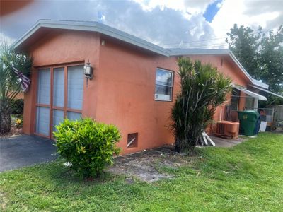 4830 Nw 20th Ct, House other with 2 bedrooms, 2 bathrooms and null parking in Lauderhill FL | Image 2