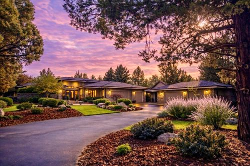 6822 Thunderbird Ct, Redmond, OR, 97756-9290 | Card Image