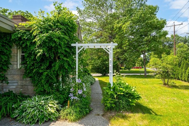 16 Sheldon Ave, House other with 3 bedrooms, 2 bathrooms and 2 parking in Easthampton MA | Image 39