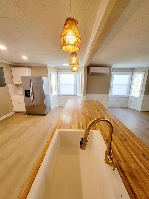 1106 E Veterans Dr, PERRY, FL, 32347-2912 | Card Image