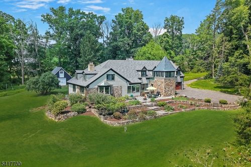 121 Stanton Mountain Rd, Lebanon, NJ, 08833-3105 | Card Image