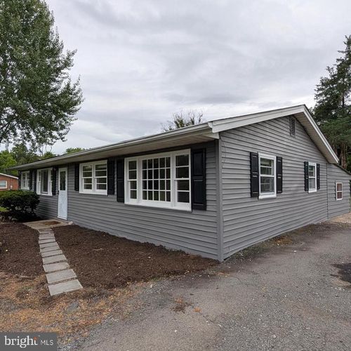 8614 Linton Hall Rd, BRISTOW, VA, 20136-1016 | Card Image