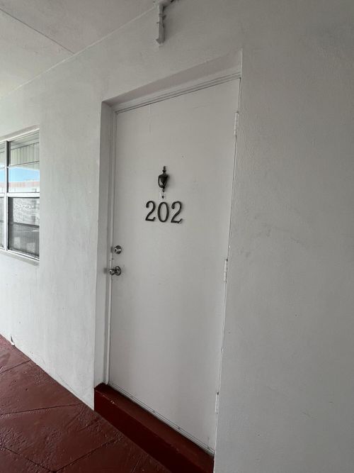 202-1321 Nw 43rd Ave, Lauderhill, FL, 33313-5794 | Card Image