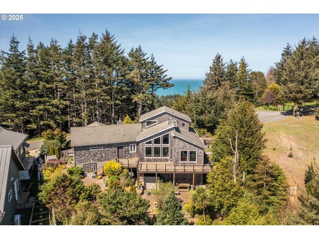 650 Boot Hill Rd, House other with 3 bedrooms, 2 bathrooms and 2 parking in Port Orford OR | Image 46