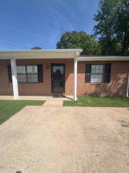 900 Peppermill Rd, Chattanooga, TN, 37411-2572 | Card Image