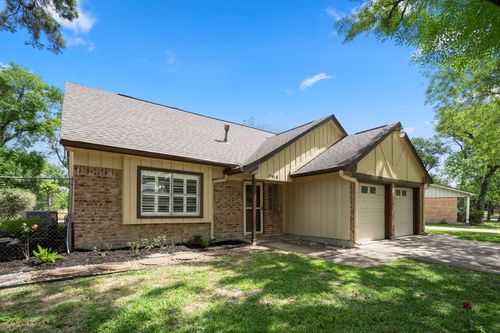 5918 Par Four Dr, Houston, TX, 77088-6634 | Card Image