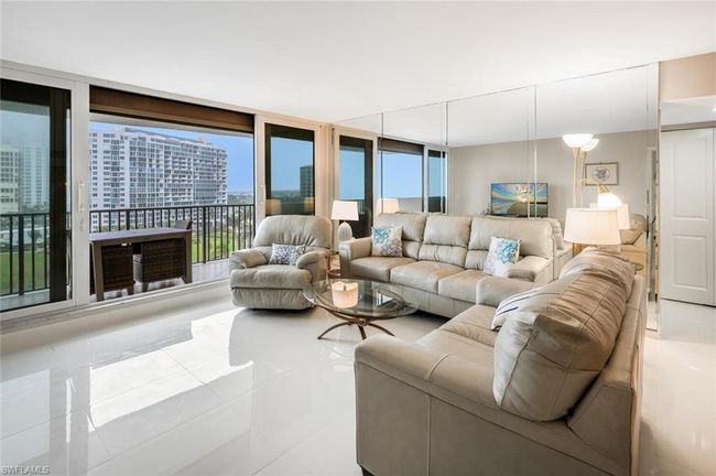 APT-805 - 4005 Gulf Shore Blvd N, Condo with 2 bedrooms, 2 bathrooms and 1 parking in NAPLES FL | Image 6
