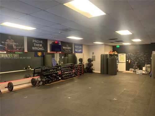 8471 W Oakland Park Blvd, Sunrise, FL, 33351-7363 | Card Image