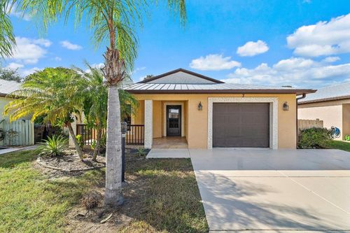 3 S Granada Ln, Port St. Lucie, FL, 34952-8540 | Card Image