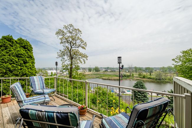 193 Wayne St, Condo with 3 bedrooms, 2 bathrooms and null parking in Saint Joseph MI | Image 9