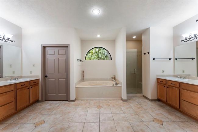 24311 Standing Oak Dr, House other with 4 bedrooms, 4 bathrooms and 3 parking in Spring TX | Image 27