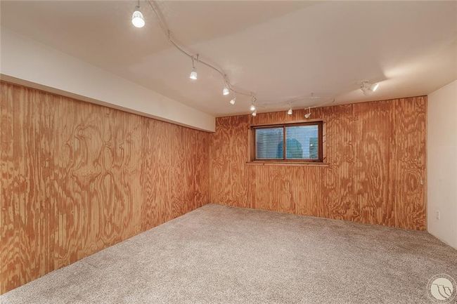 Basement hobby room | Image 27