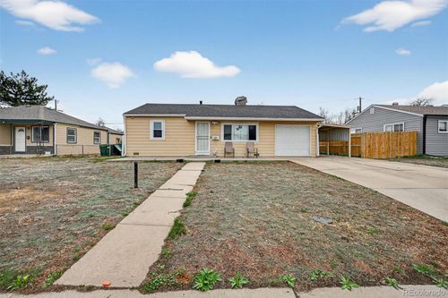 880 Lansing St, Aurora, CO, 80010-4118 | Card Image