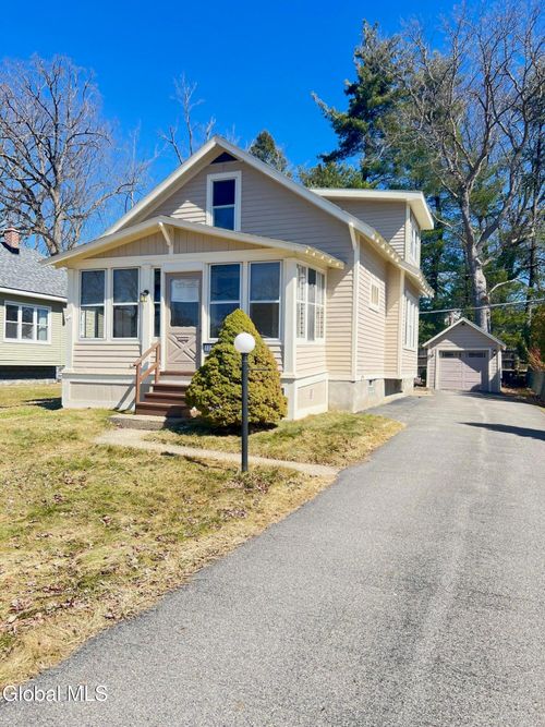 1182 S Country Club Dr, Niskayuna, NY, 12309-5440 | Card Image