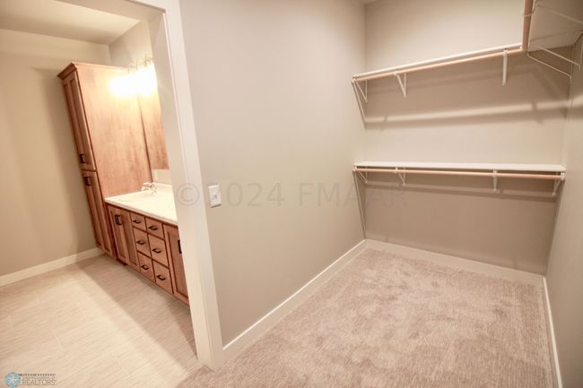 Master closet | Image 23