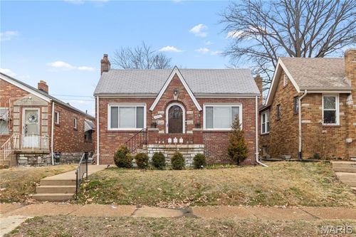 4981 Pernod Ave, Saint Louis, MO, 63139-1251 | Card Image