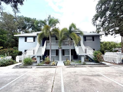 460 Beltrees St, DUNEDIN, FL, 34698-7905 | Card Image