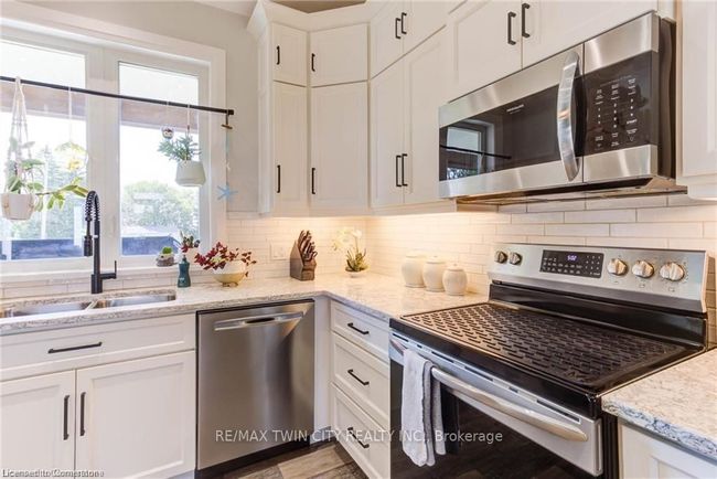 21 Paxton St, House other with 4 bedrooms, 3 bathrooms and 6 parking in Holyrood ON | Image 16