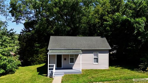 821 N 3rd St, De Soto, MO, 63020-1413 | Card Image