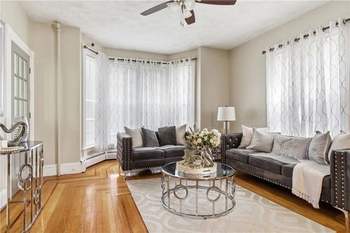 122 Perry St, Central Falls, RI, 02863-1918 | Card Image