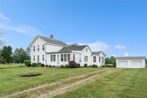 6925 New London Rd, Ashtabula, OH, 44004-9421 | Card Image