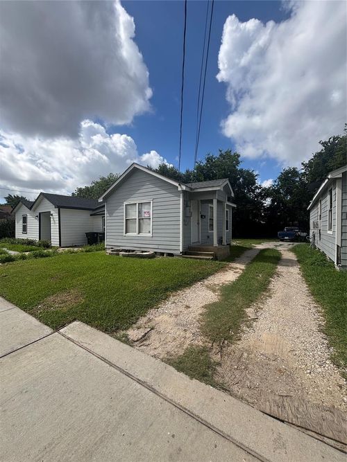 7910 Ford Street, Houston, TX, 77012 | Card Image