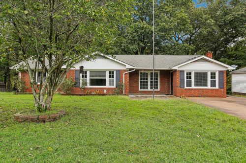 2065 Lintwood Dr, Clarksville, TN, 37042-4131 | Card Image