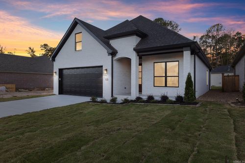 133 Woodlands Park Dr, Little Rock, AR, 72211-3101 | Card Image