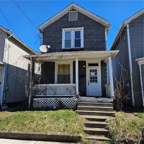 416 Beaver Ave, Aliquippa, PA, 15001-2437 | Card Image