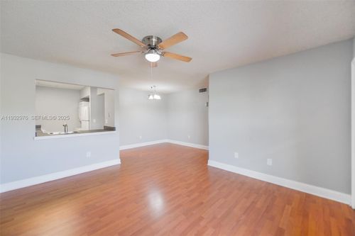 2-2570 W 67th Pl, Hialeah, FL, 33016-2854 | Card Image