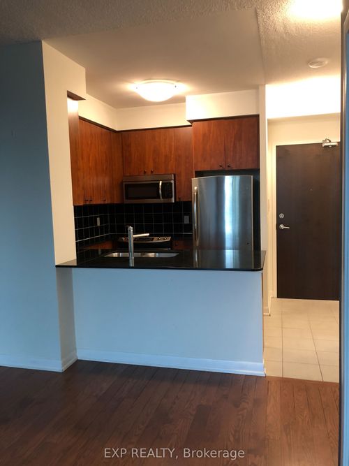 205 Sherway Gdns, Etobicoke, ON, M9C0A5 | Card Image