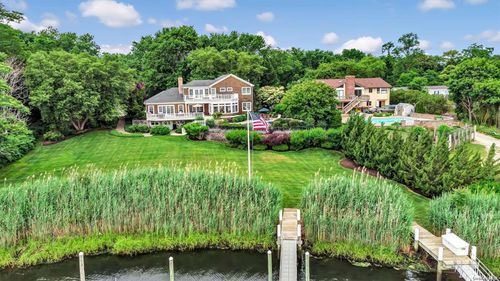 40 Overlook Dr, Aquebogue, NY, 11931 | Card Image