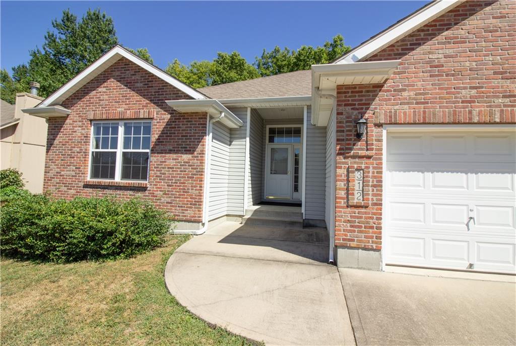 26th St, Blue Springs, MO 64015