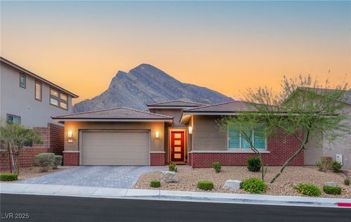 2721 Nevada Agave Ln, Las Vegas, NV, 89138-6117 | Card Image