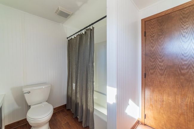 Upper level Bathroom | Image 49