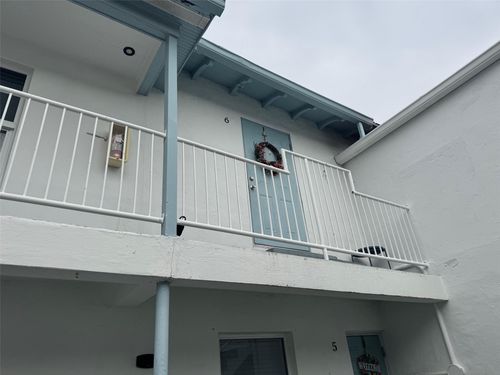 6-7910 Abbott Ave, Miami Beach, FL, 33141-1931 | Card Image