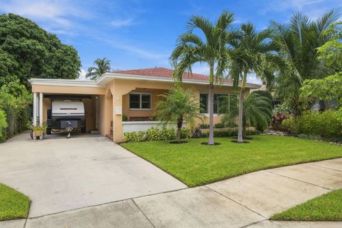 330 Cornell Dr, Lake Worth Beach, FL, 33460-6208 | Card Image
