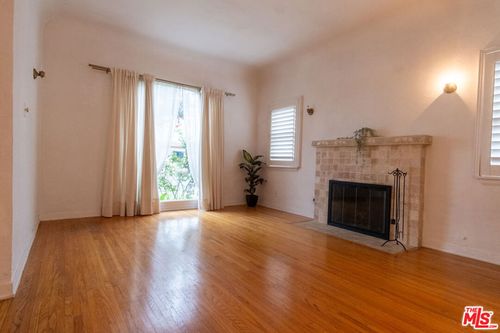 8714 S Wilton Pl, Los Angeles, CA, 90047-3229 | Card Image