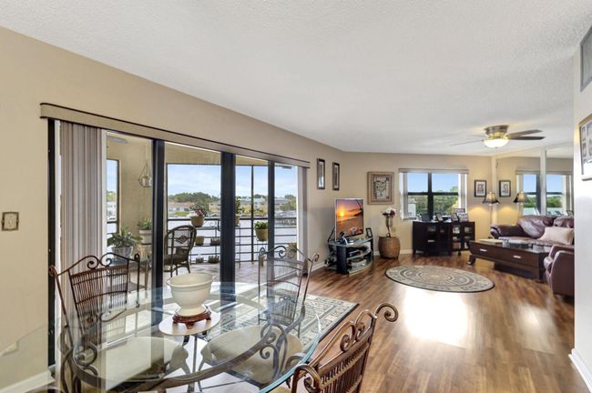 APT-316 - 313 Lake Cir, Condo with 2 bedrooms, 2 bathrooms and null parking in North Palm Beach FL | Image 11
