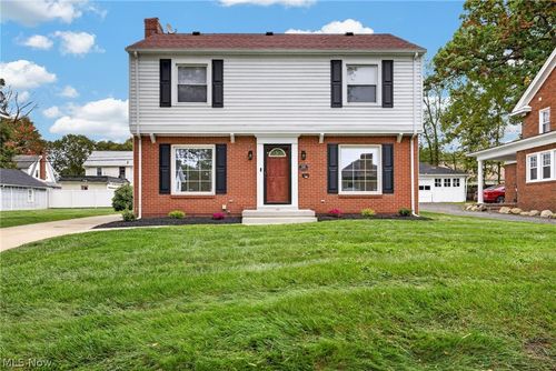 733 Roslyn Avenue, Akron, OH, 44320 | Card Image