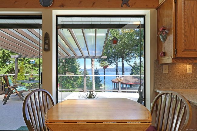 EATING NOOK WITH OCEAN VIEWS | Image 6