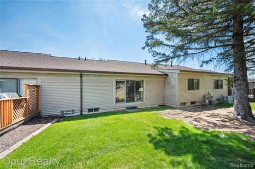 27323 Apple Blossom Ln, Southfield, MI, 48034-1078 | Card Image