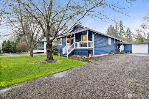7575 Railroad Pl Se, Snoqualmie, WA, 98065-9633 | Card Image