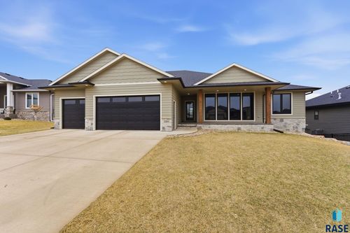 2300 S Galena Ct Court, Sioux Falls, SD, 57110 | Card Image