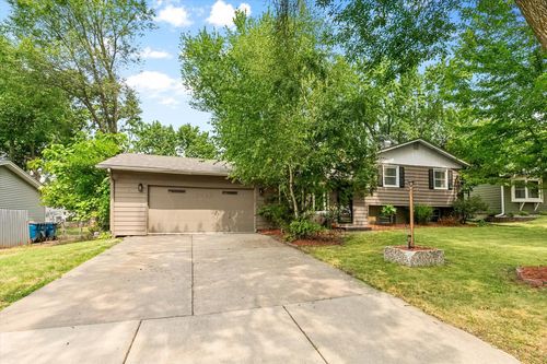 2429 Ronald Ave, White Bear Lake, MN, 55110-4863 | Card Image