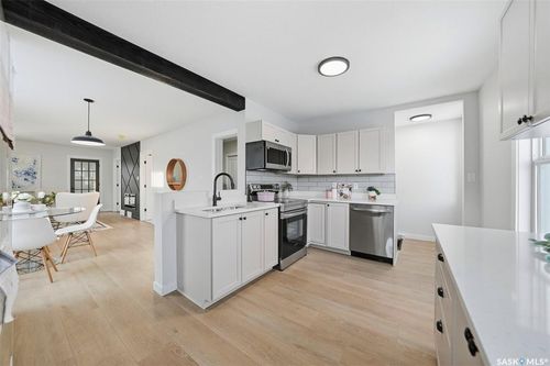 518 Av I S, Saskatoon, SK, S7M1Y5 | Card Image