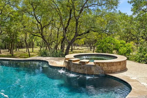 419 Ranch Pass, Boerne, TX, 78015-8372 | Card Image