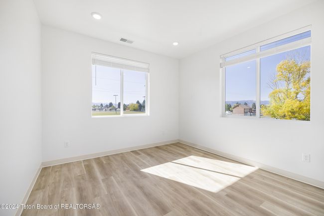 F204 - 201 E Ross Ave Avenue, Condo with 2 bedrooms, 2 bathrooms and null parking in Driggs ID | Image 12